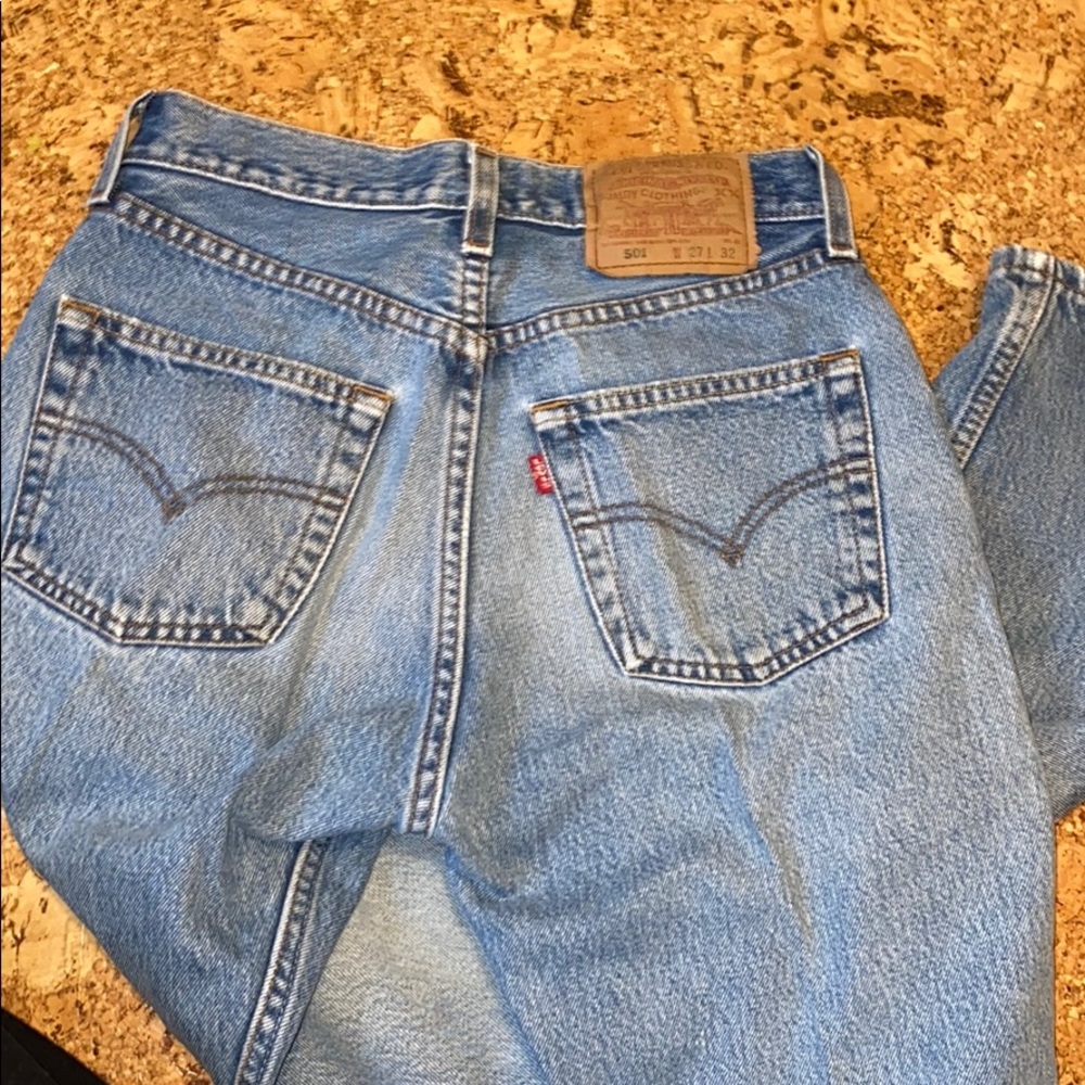 GORGEOUS vintage Levi 501 mom jeans